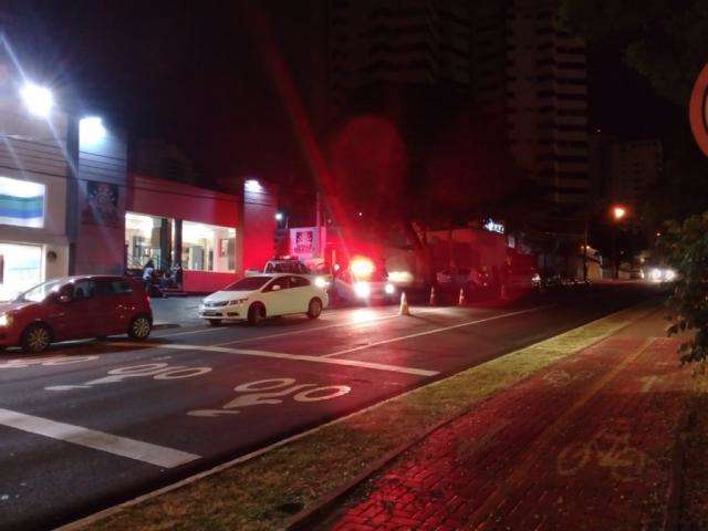 Blitz na Afonso Pena flagra 15 motoristas alcoolizados e 2 s&atilde;o presos