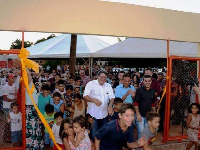 Complexo esportivo recebe nome de garoto que morreu de c&acirc;ncer 