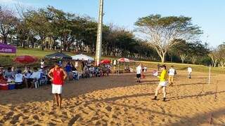 Torneio de Beach Tenis na caixa de areia do Parque das Nações Indígenas