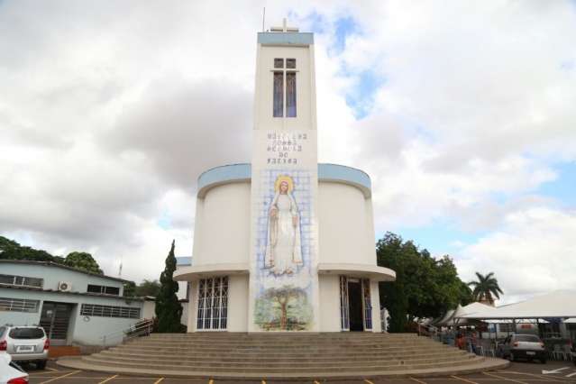 Par&oacute;quia faz festa e prociss&atilde;o em homenagem &agrave; Nossa Senhora de F&aacute;tima