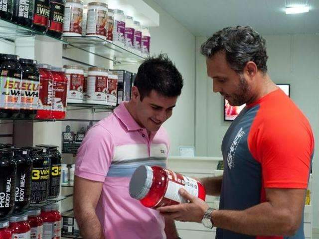 Em loja de nutri&ccedil;&atilde;o esportiva, o produto mais procurado &eacute; o &quot;p&oacute; m&aacute;gico&quot;.