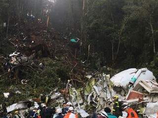 Local do acidente com avião onde viajava delegação da Chapecoense, além de 21 jornalistas e nove tripulantes (Foto: Reprodução / Internet)