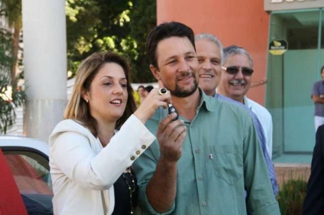 Prefeitura sorteia carro e 20 pr&ecirc;mios para quem est&aacute; em dia com o IPTU