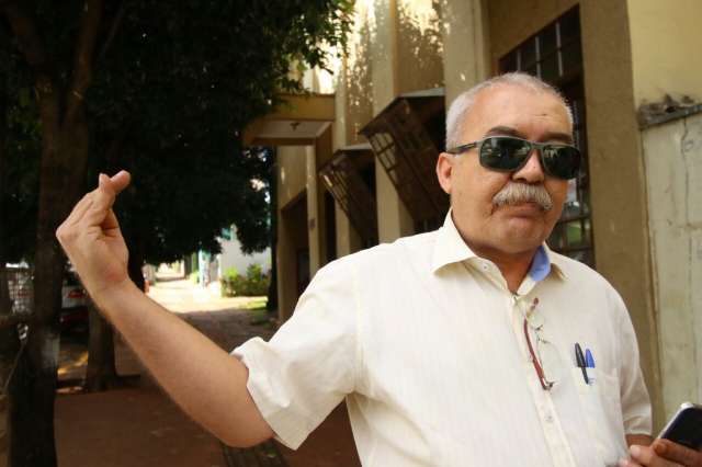 Conhecida por acidentes, Rua Pernambuco ganha sem&aacute;foros