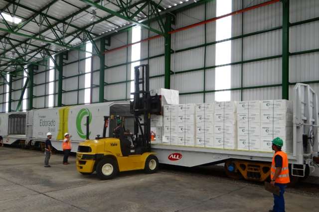 Ind&uacute;stria de MS emprega 141 mil e lidera exporta&ccedil;&atilde;o no Centro-Oeste