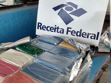 Receita Federal flagra boliviana transportando 11 quilos de coca&iacute;na 