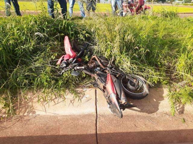 Jovem encontrado morto em rotat&oacute;ria tinha sa&iacute;do para comprar cerveja
