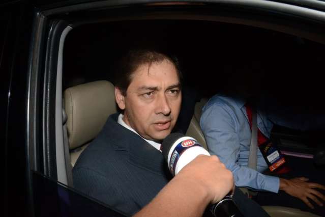 Candidatos a prefeito chegam a emissora para &uacute;ltimo debate