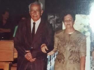 Onesimo Gomes de Mello , conhecido como Xote, ao lado de dona Charlot Saab Mello, o grande amor durante 50 anos. (Foto: Kísie Ainoã).