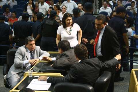 Bernal ainda “reluta” em dialogar e ter PSDB na base, dizem dirigentes