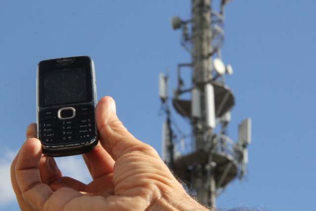 Moradores do interior est&atilde;o sem sinal de celular h&aacute; mais de 24h