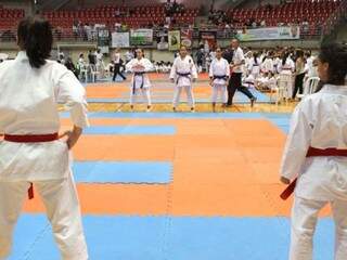 Competição é promovida pela FKMS (Federação de Karate de Mato Grosso do Sul). (Foto: Divulgação)