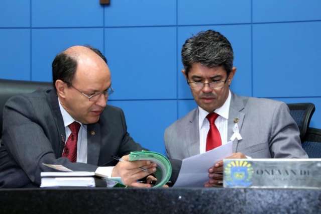 Deputados acertam com governo emendas de R$ 1,5 milh&atilde;o em 2016