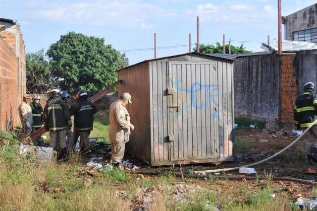 Fogo em container com risco de explos&atilde;o assusta moradores do Piratininga