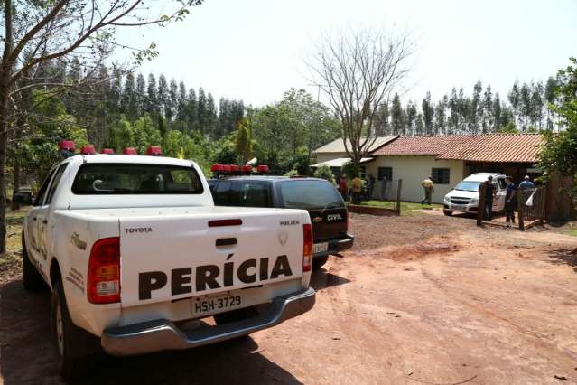 Pol&iacute;cia ainda procura por assassino que amarrou e degolou casal em s&iacute;tio