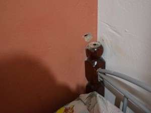 Rapaz &eacute; morto com tiro na cabe&ccedil;a enquanto dormia no quarto com irm&atilde;o