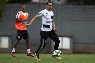 O atacante Ricardo Oliveira é esperança de gol para o Santos diante do Vasco da Gama na Vila Belmiro (Foto: Ivan Storti/Santos FC)