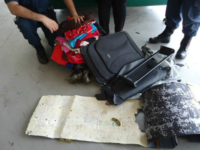  PM apreende coca&iacute;na escondida em fundo falso de mala na rodovi&aacute;ria