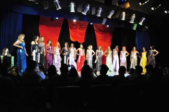Do interior do Estado, Transformista e Transex vencem concurso de Miss 