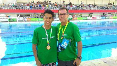 Nadador de MS quebra recorde e fica com o ouro nos Jogos da Juventude