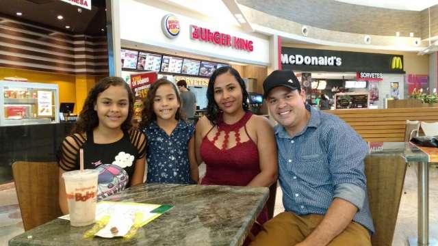 Shoppings da Capital ficam lotados, mas movimento de compras &eacute; t&iacute;mido