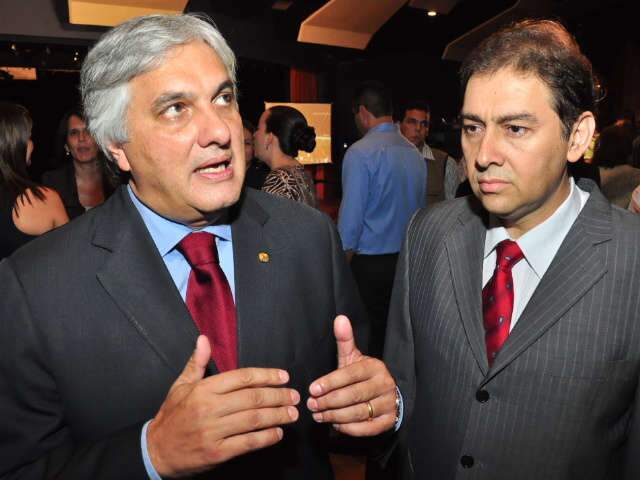  Delc&iacute;dio &eacute; diplomado senador, mas de olho no governo em 2014