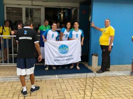 Jovens atletas de MS participam de seletiva de natação no Rio de Janeiro 