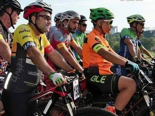Participantes da prova de Mountain Bike aguardam largada da edição de 2018 (Foto: Divulgação)