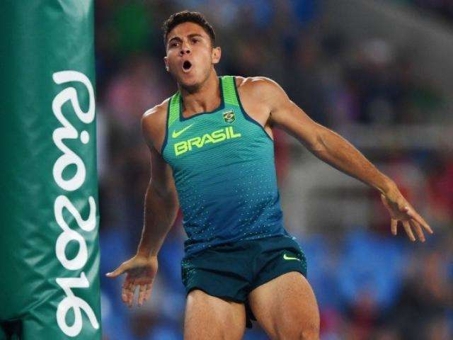 Brasileiro quebra recorde ol&iacute;mpico e conquista o ouro no salto com vara