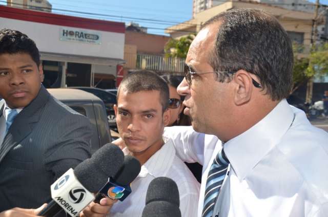 Condutor nega briga por R$ 1,00, mas confirma que furou sinal vermelho