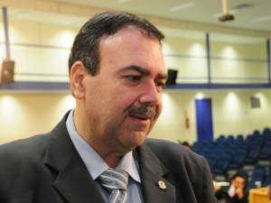 Com pacot&atilde;o de obras, Andr&eacute; e vereadores veem PMDB &ldquo;forte&rdquo; em 2014