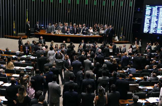 Reforma trabalhista est&aacute; pautada para discuss&atilde;o na quarta-feira, em Bras&iacute;lia