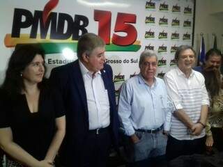 Lideranças do PMDB durante anúncio da pré-candidatura de Puccinelli (Foto: Mayara Bueno)