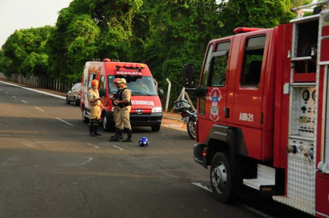  Motociclista fica ferido em colis&atilde;o com carro de passeio no Parque dos Poderes