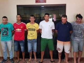 Os seis integrantes do PCC foram deportados do Paraguai nesta quinta-feira (Foto: (Foto: ABC Color)