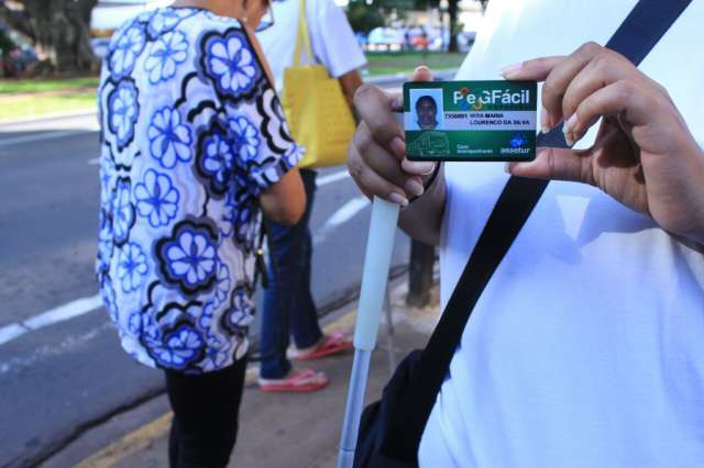 Requerimento para passe de &ocirc;nibus gratuito dever&aacute; ter novas regras
