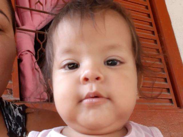 Crian&ccedil;a de 1 ano cai em vasilha para porcos e morre afogada no interior