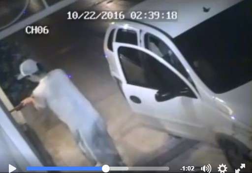 Em menos de um minuto, casal invade loja e foge com celulares e dinheiro
