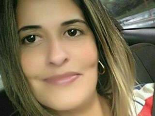 Empresária Thaís, desparecida desde a última quarta-feira, quando foi visitar o namorado em Maracaju (Foto: Acervo família)