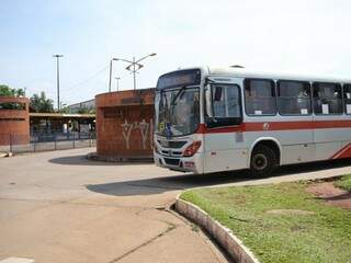 Saída de ônibus do Terminal General Osório, construído há 27 anos (Foto: Paulo Francis/Arquivo)