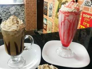 O frappuccino, o cappuccino e o expresso com chantilly variam de R$ 5 a R$ 14. (Foto: Salamanca Café)