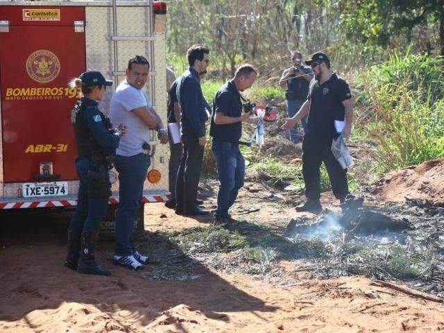 Homem encontrado partido ao meio e pegando fogo foi estrangulado