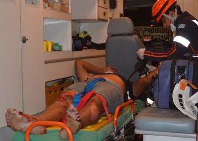 Homem cai de moto e fica gravemente ferido em Coxim