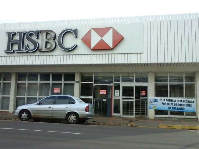 Protesto contra demiss&otilde;es fechou 10 de 12 ag&ecirc;ncias do HSBC