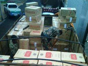 PMA apreende cigarros e estimulantes sexuais transportados em caminh&atilde;o