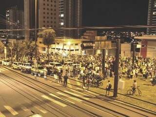 Público lotou avenida para protestar contra o governo Dilma (Foto: Alan Nantes)