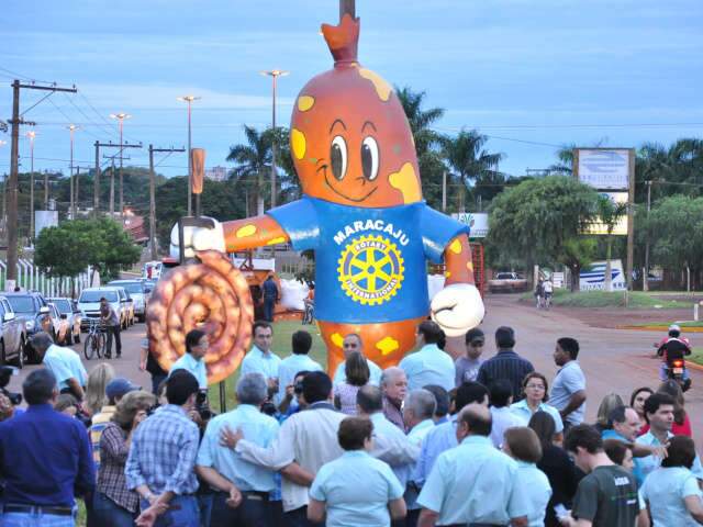  Cerca de 30 mil devem passar pela Festa da Lingui&ccedil;a de Maracaju