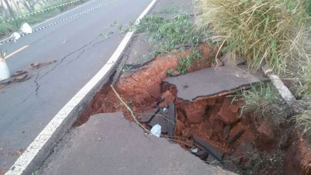 Governo inicia obras hoje em trecho da MS-376 destru&iacute;do pela chuva