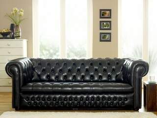 Um exemplo clássico do estilo capitonê, é o sofá Cherterfield.