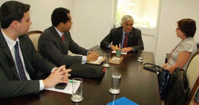 Delc&iacute;dio defende indeniza&ccedil;&atilde;o pela terra para resolver quest&atilde;o ind&iacute;gena